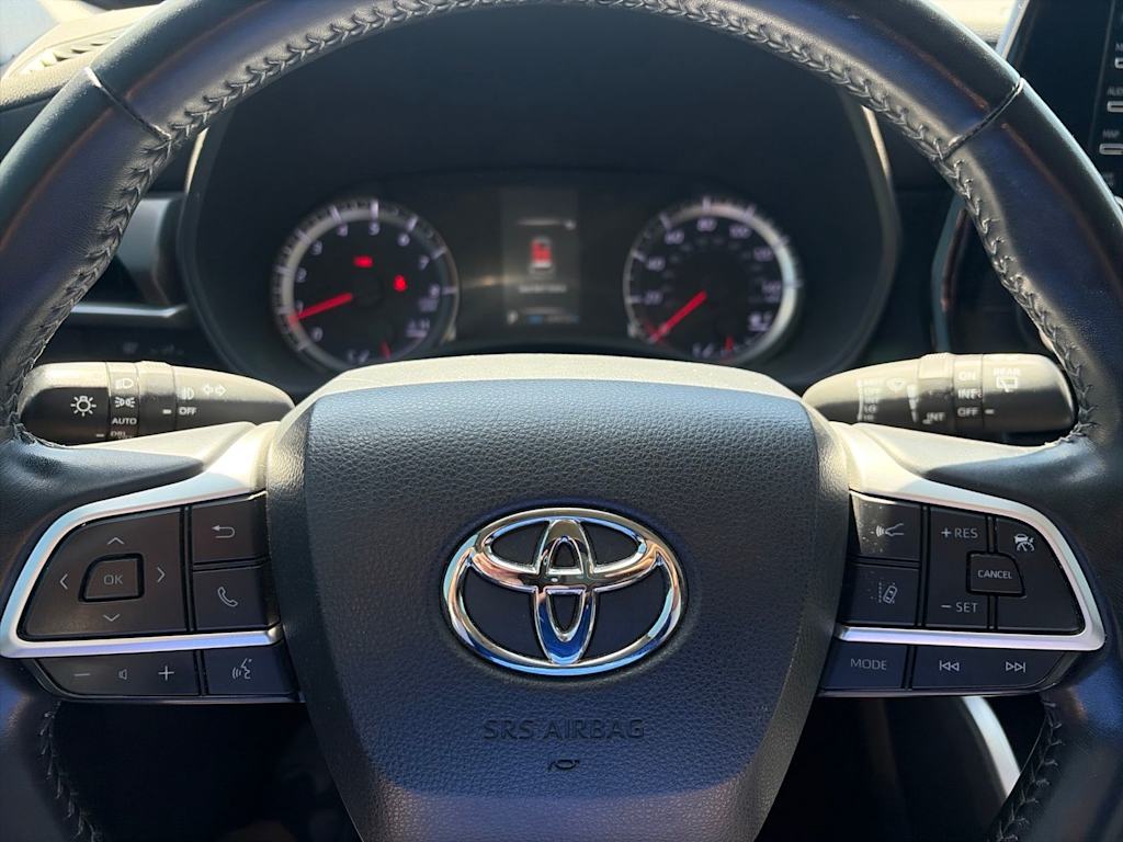 Thumbnail: 2022 Toyota Highlander - 34