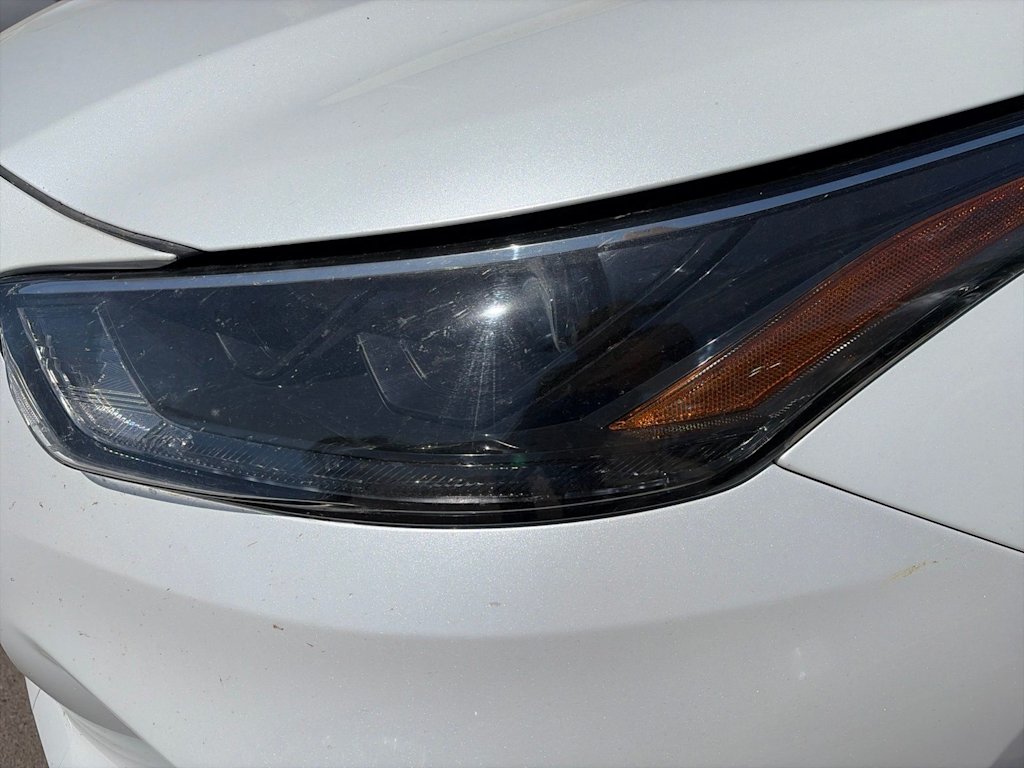 Thumbnail: 2022 Toyota Highlander - 15