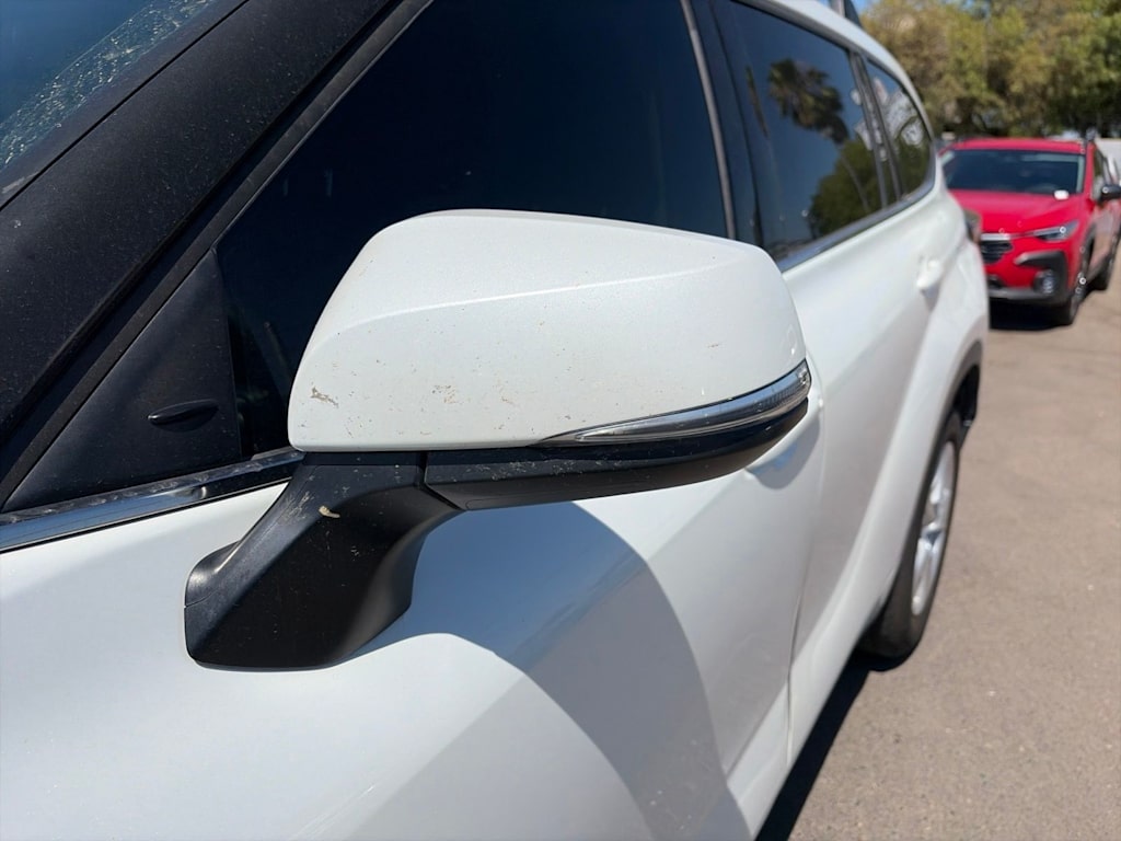 Thumbnail: 2022 Toyota Highlander - 26