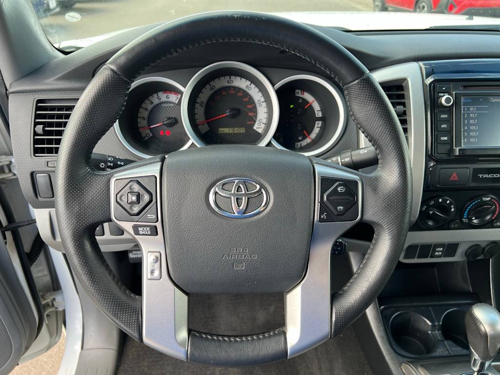 Thumbnail: 2015 Toyota Tacoma - 14