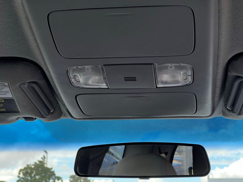 Thumbnail: 2015 Toyota Tacoma - 32