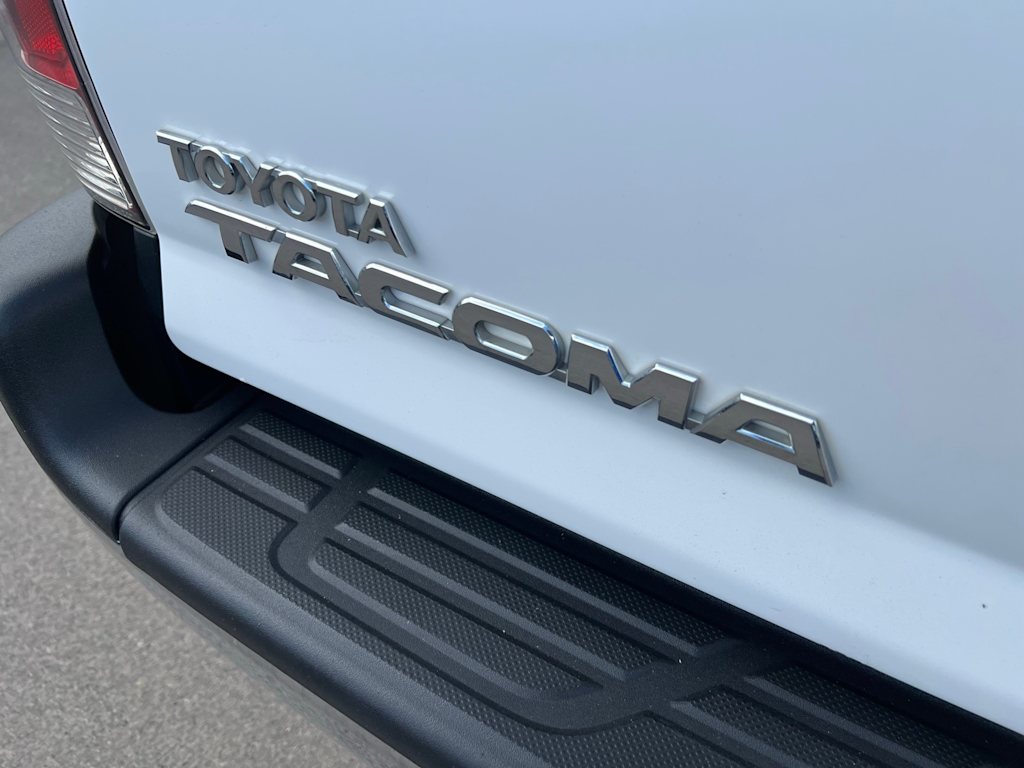 Thumbnail: 2015 Toyota Tacoma - 7