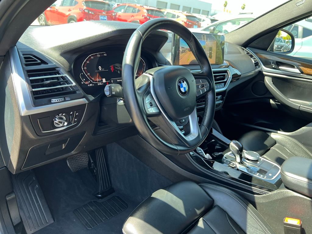 Thumbnail: 2023 BMW X4 - 2