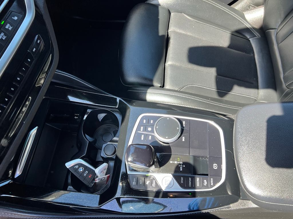 Thumbnail: 2023 BMW X4 - 16