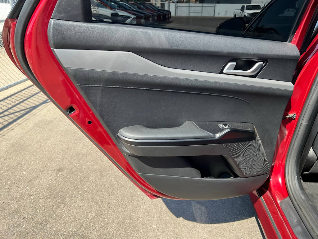 Thumbnail: 2021 Kia K5 - 28