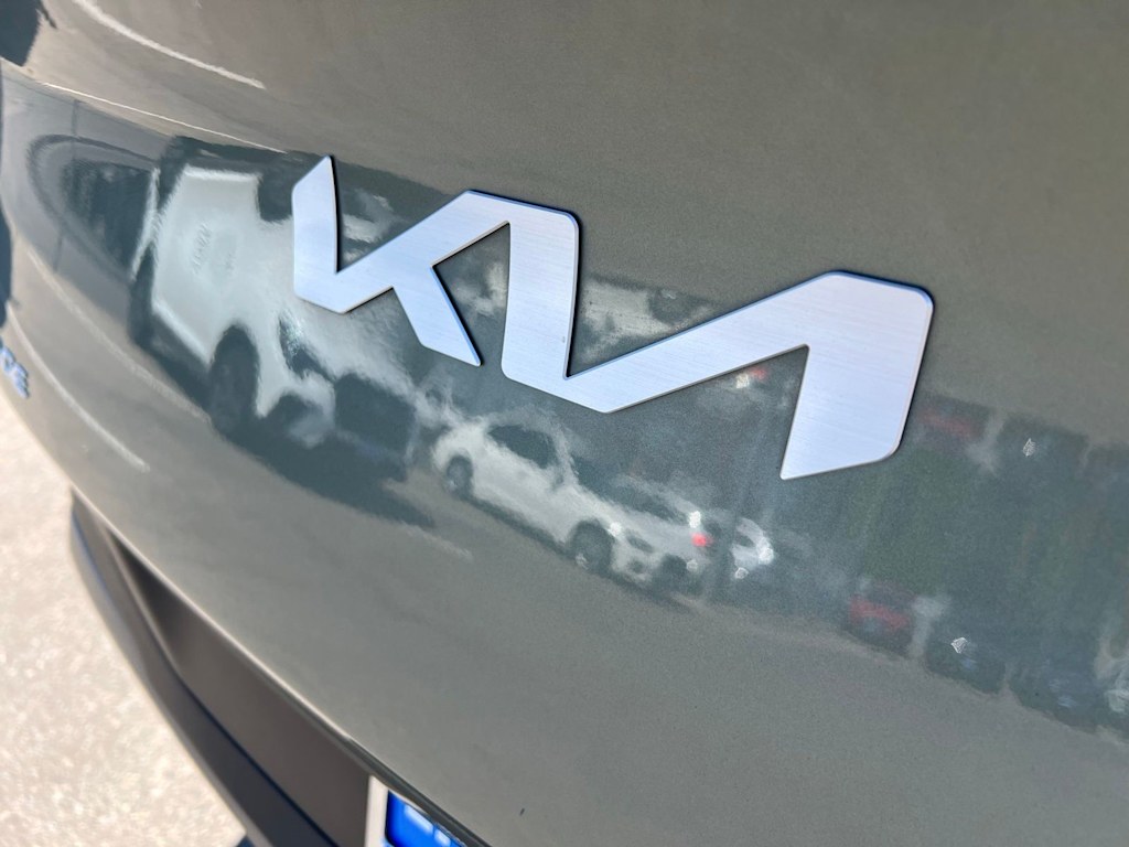 Thumbnail: 2023 Kia Sportage - 21