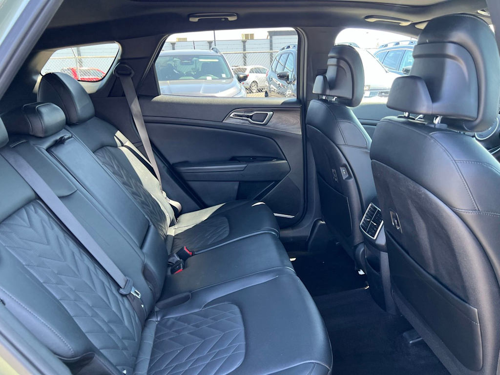 Thumbnail: 2023 Kia Sportage - 32