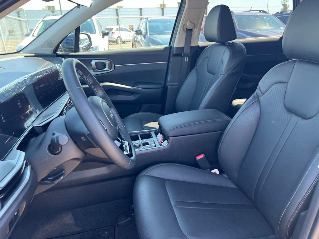 Thumbnail: 2025 Kia Sorento - 9