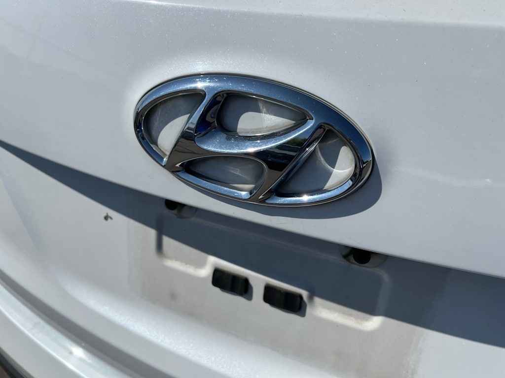 Thumbnail: 2014 Hyundai Santa Fe - 20