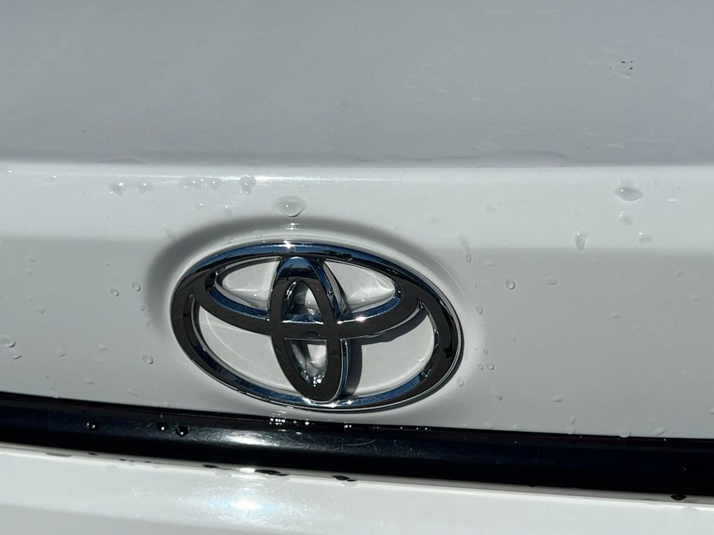 Thumbnail: 2025 Toyota Corolla - 25