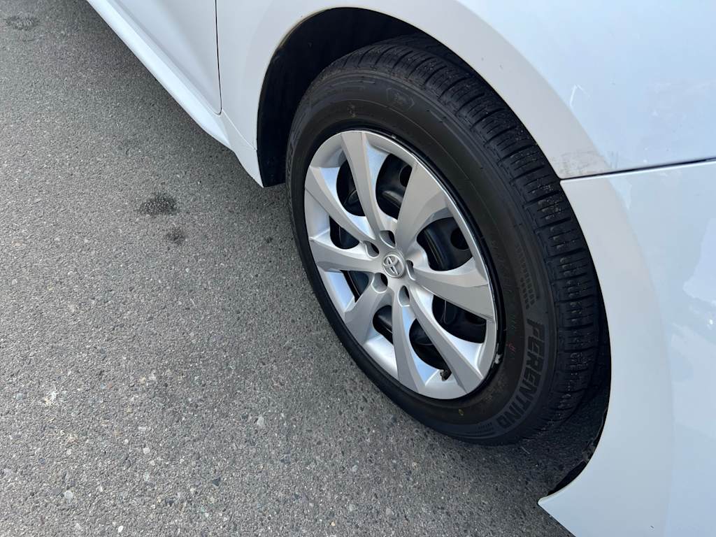 Thumbnail: 2023 Toyota Corolla - 32