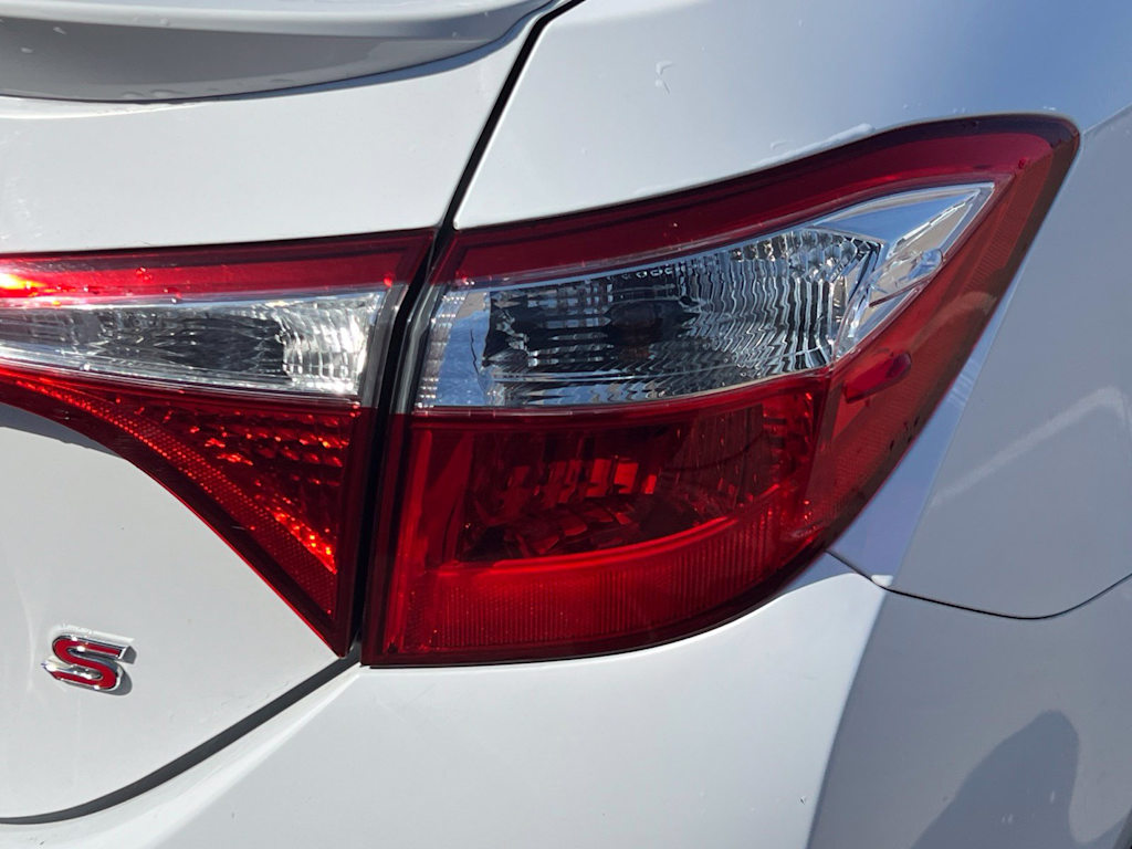 Thumbnail: 2015 Toyota Corolla - 20