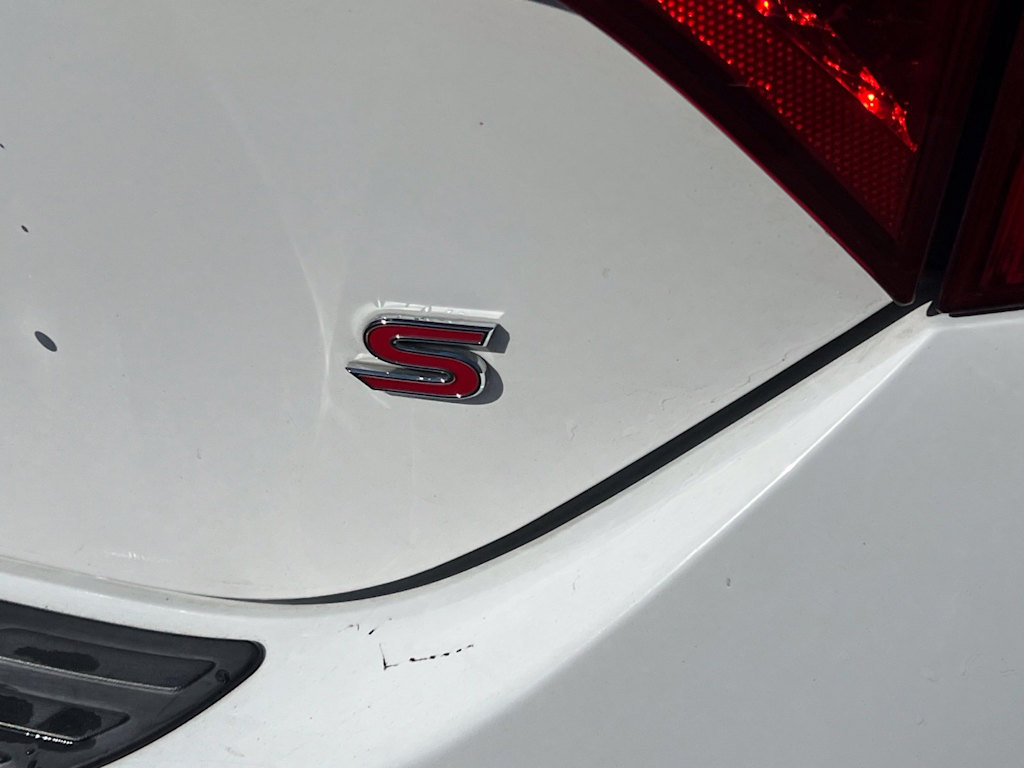 Thumbnail: 2015 Toyota Corolla - 5