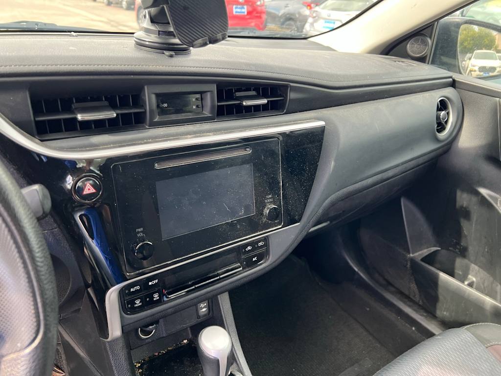 Thumbnail: 2018 Toyota Corolla - 28