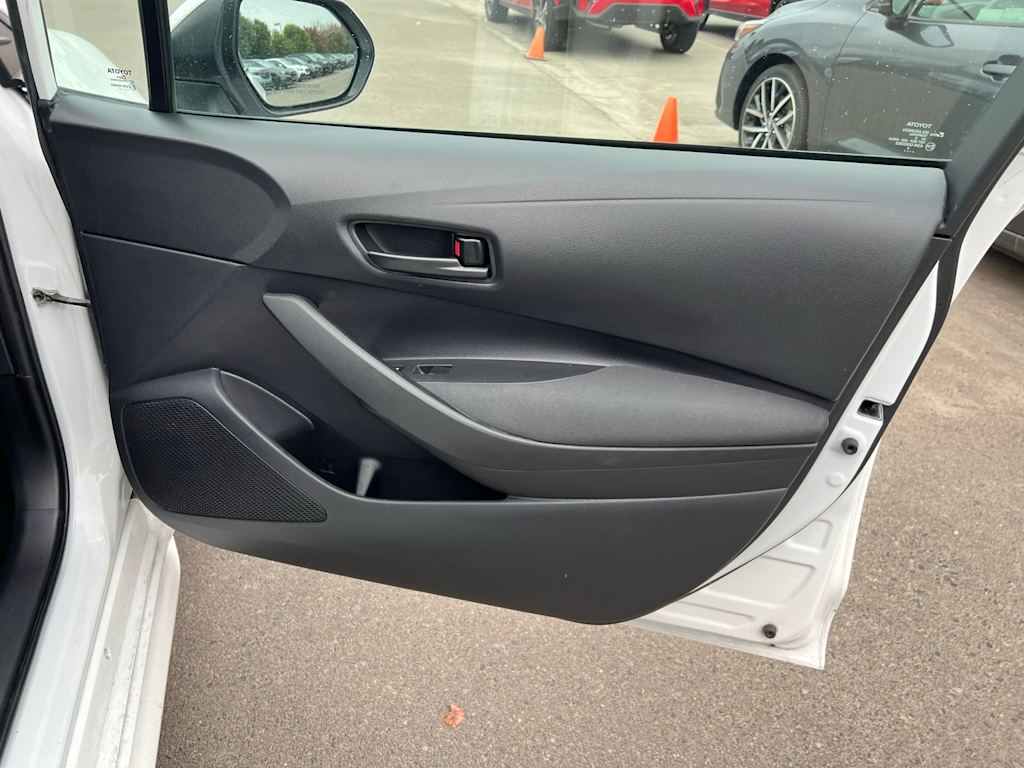 Thumbnail: 2022 Toyota Corolla - 33