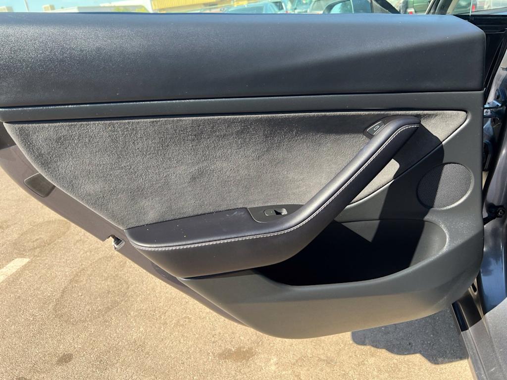 Thumbnail: 2023 Tesla Model 3 - 26