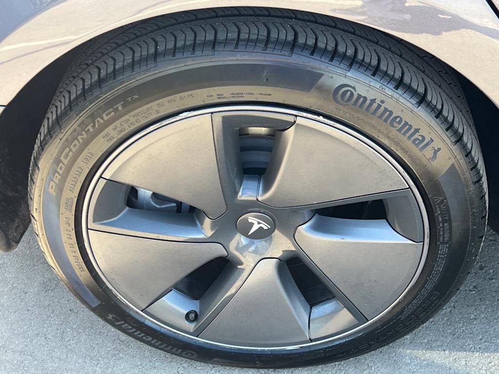 Thumbnail: 2023 Tesla Model 3 - 20