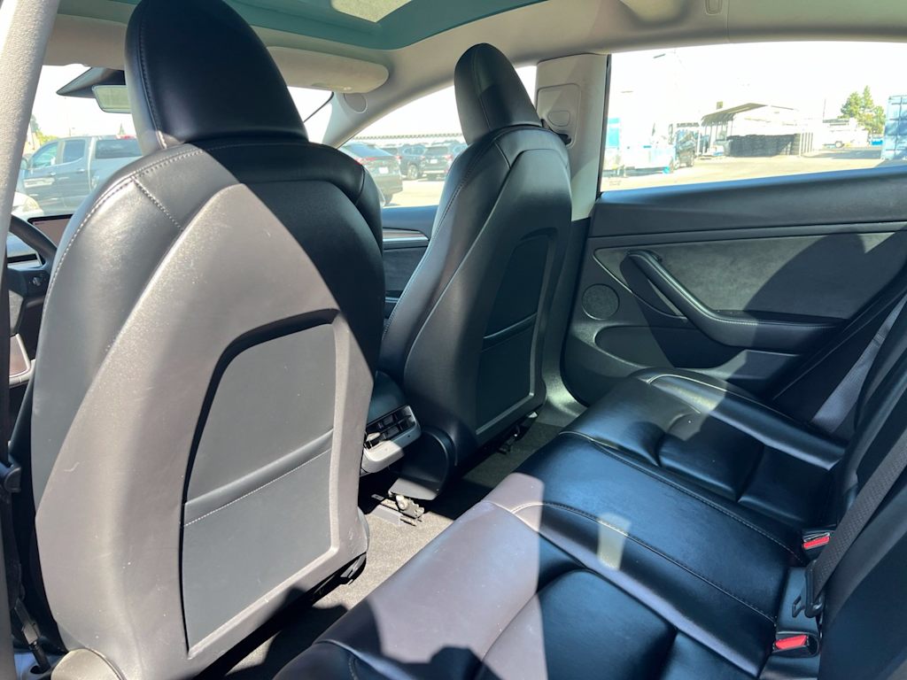 Thumbnail: 2023 Tesla Model 3 - 9