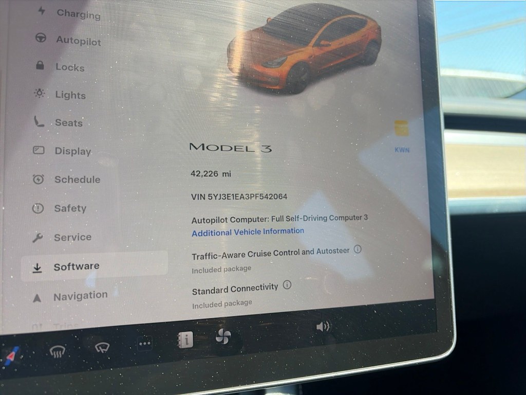 Thumbnail: 2023 Tesla Model 3 - 31
