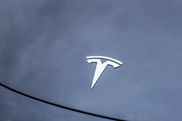 2023 Tesla Model 3 Standard Range 23