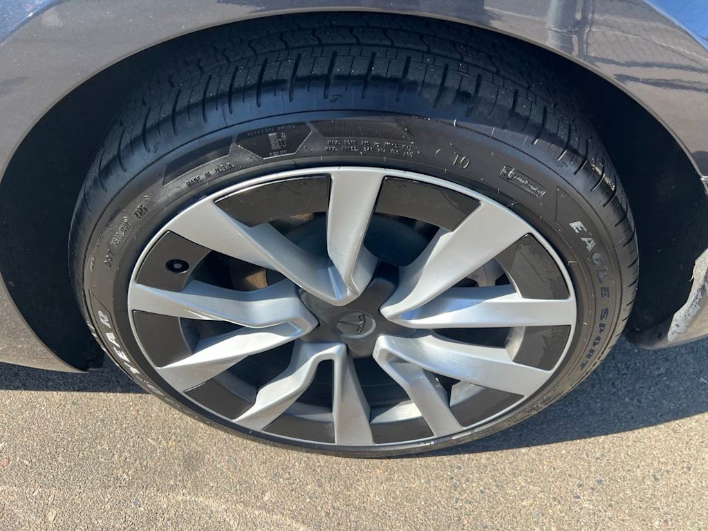 Thumbnail: 2025 Tesla Model 3 - 24