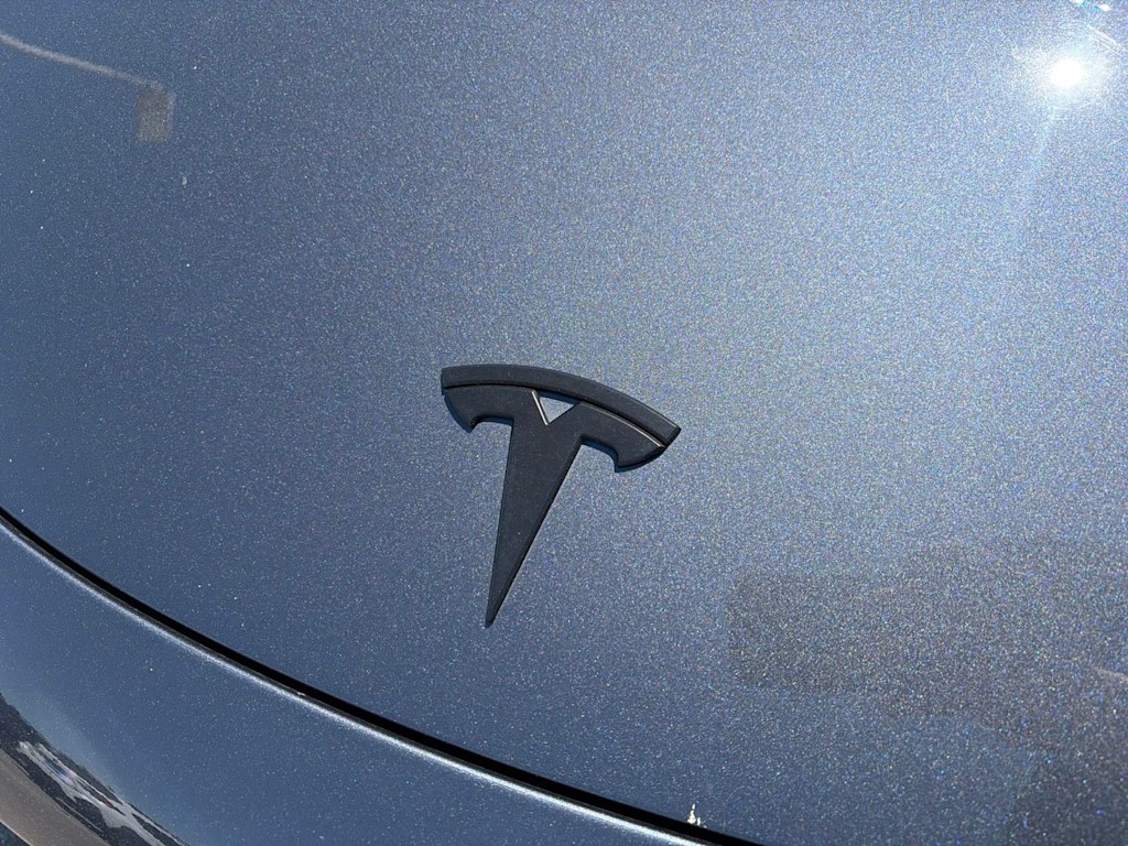 Thumbnail: 2023 Tesla Model 3 - 11