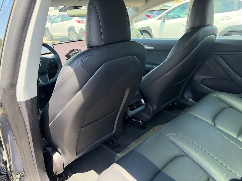 Thumbnail: 2023 Tesla Model 3 - 9