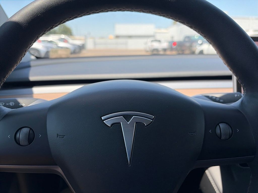 Thumbnail: 2023 Tesla Model 3 - 29