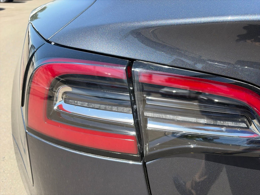 Thumbnail: 2023 Tesla Model 3 - 19