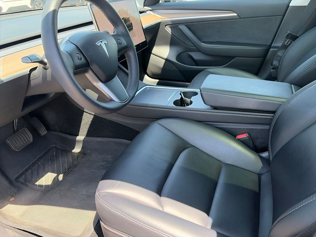 Thumbnail: 2023 Tesla Model 3 - 7