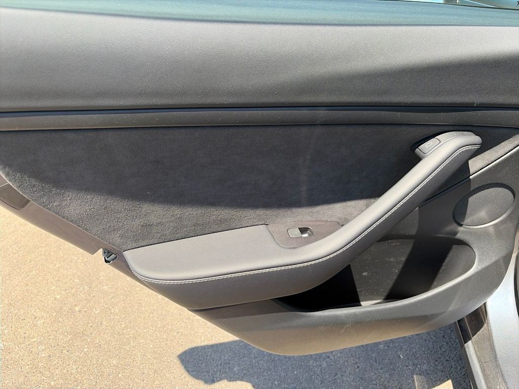 Thumbnail: 2023 Tesla Model 3 - 23