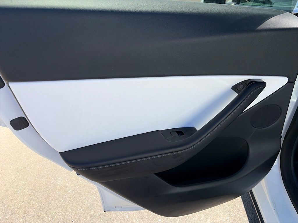 Thumbnail: 2021 Tesla Model Y - 25