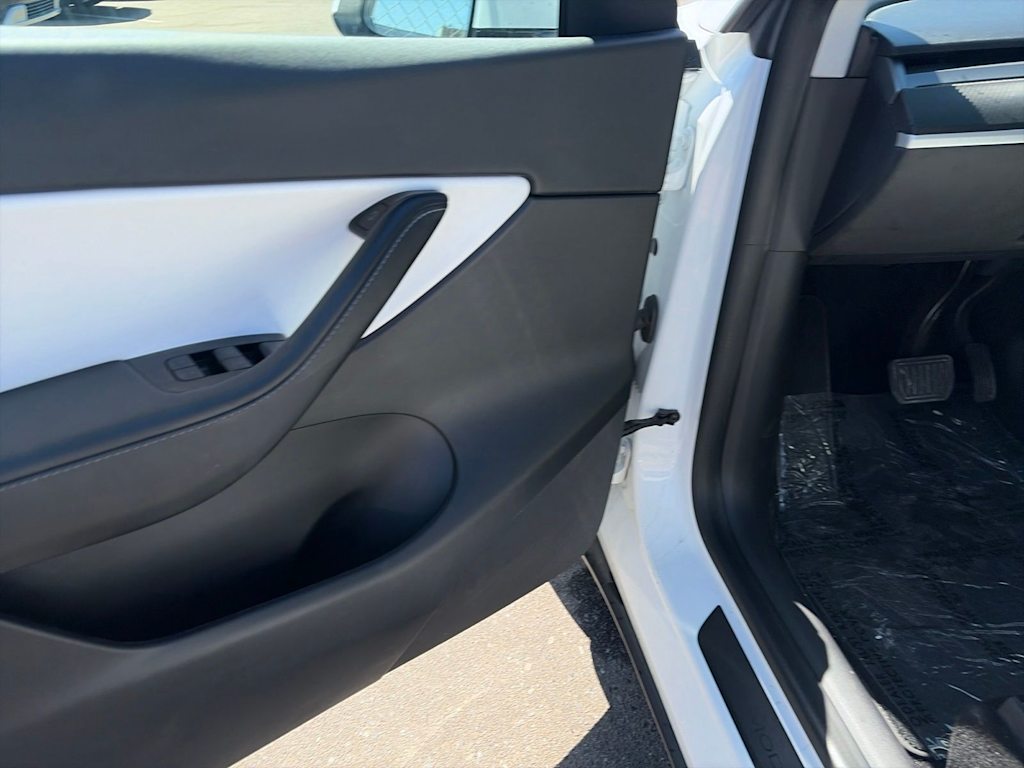 Thumbnail: 2021 Tesla Model Y - 27