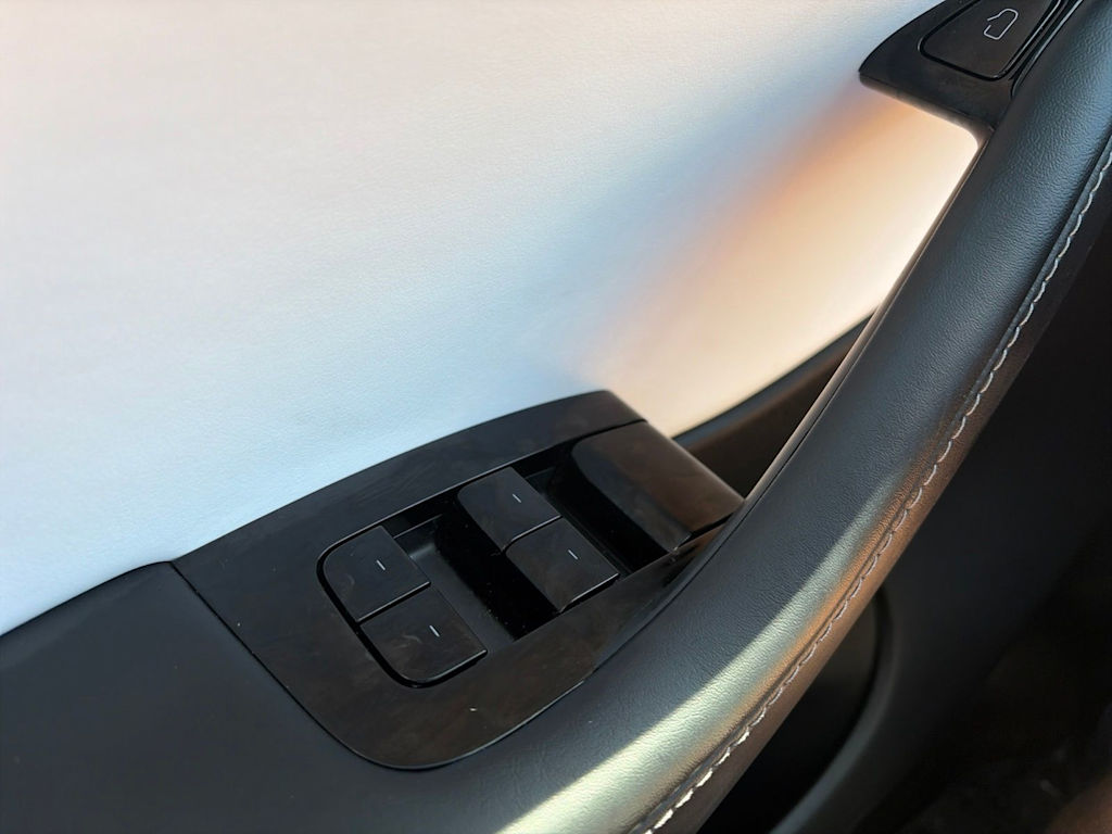 Thumbnail: 2021 Tesla Model Y - 29