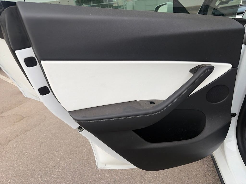 Thumbnail: 2020 Tesla Model Y - 24