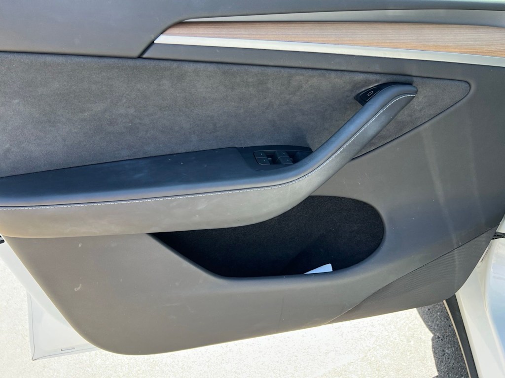 Thumbnail: 2024 Tesla Model Y - 27