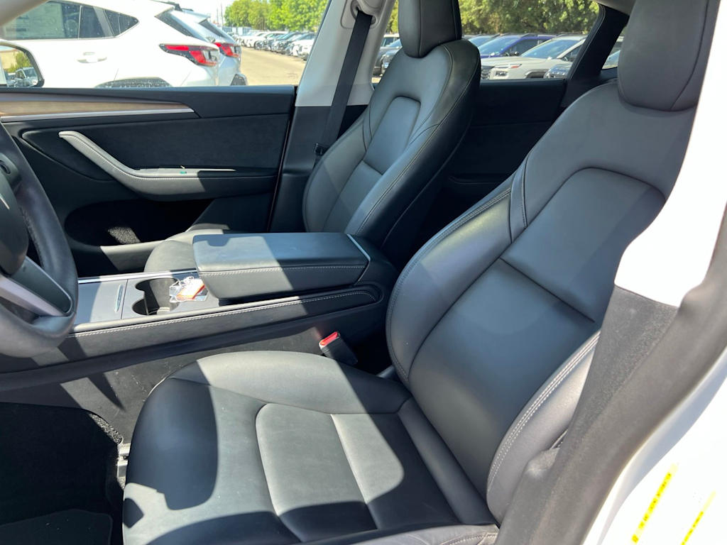 Thumbnail: 2024 Tesla Model Y - 28