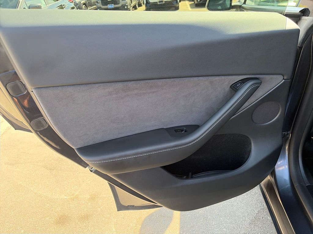 Thumbnail: 2025 Tesla Model Y - 26