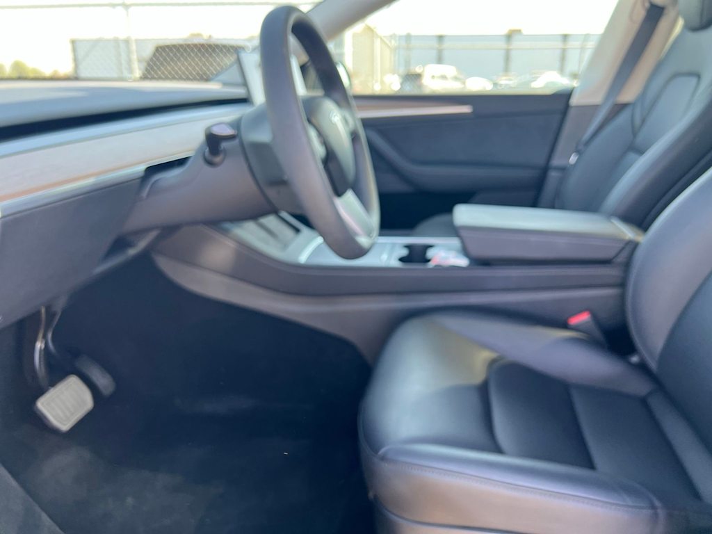 Thumbnail: 2025 Tesla Model Y - 8