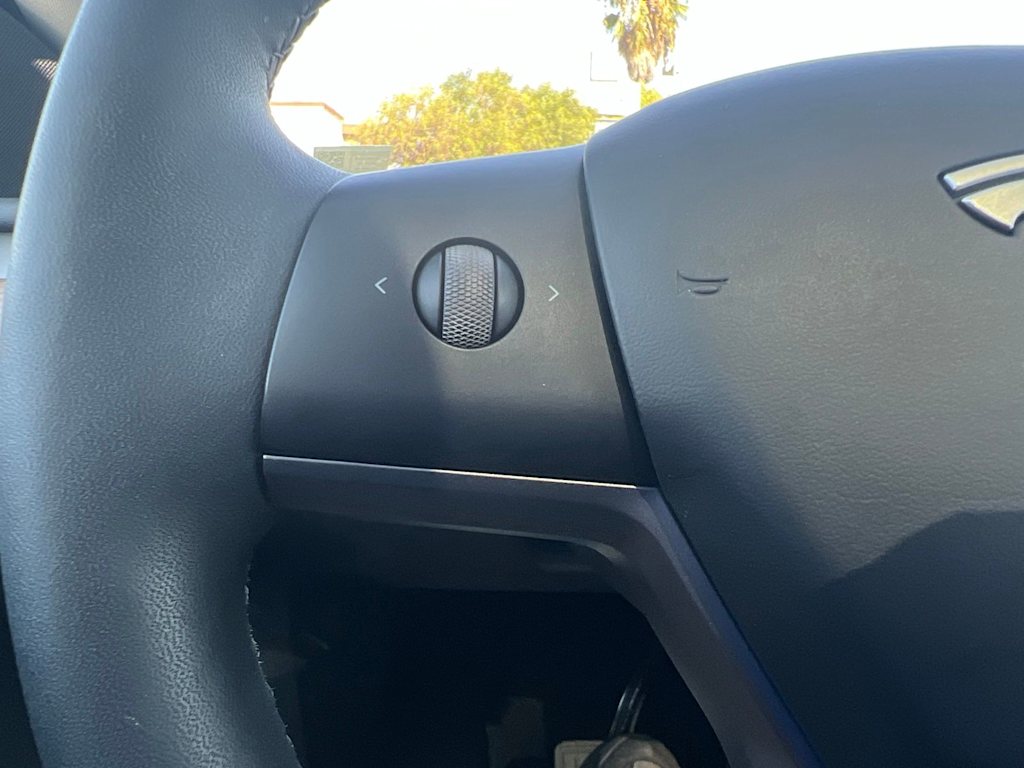 Thumbnail: 2025 Tesla Model Y - 36