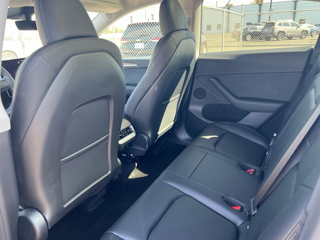 Thumbnail: 2025 Tesla Model Y - 10