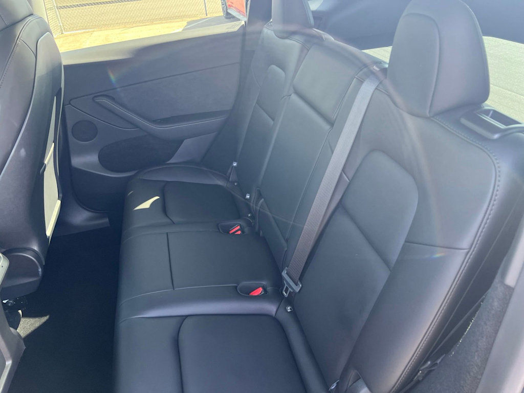 Thumbnail: 2025 Tesla Model Y - 32