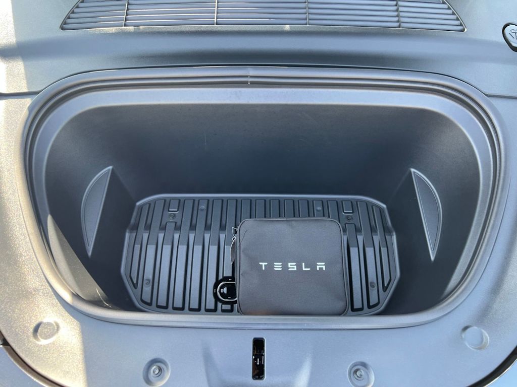 Thumbnail: 2025 Tesla Model Y - 29