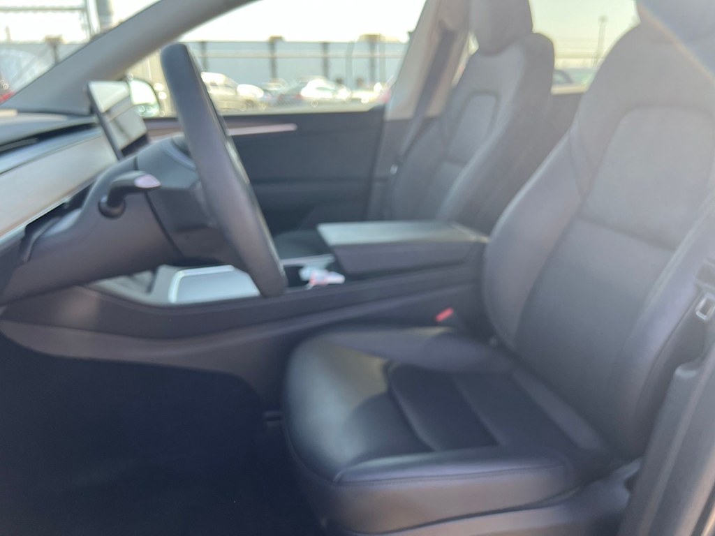 Thumbnail: 2025 Tesla Model Y - 9