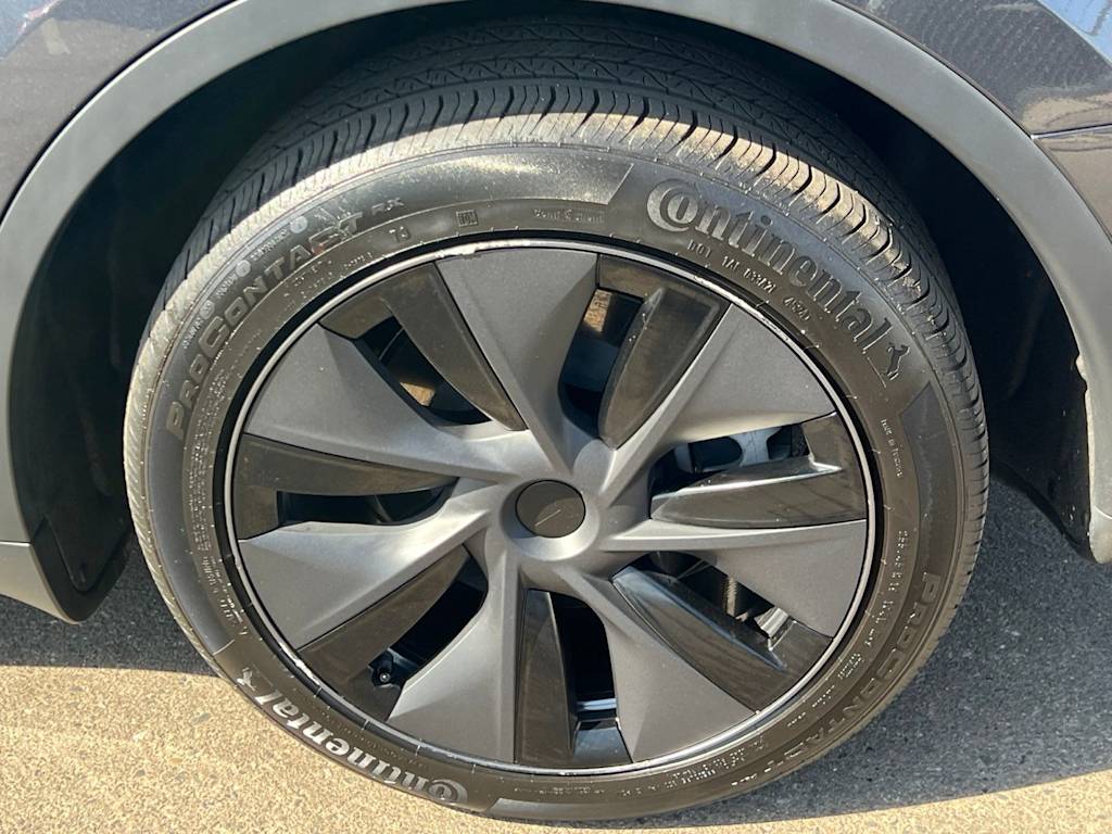 Thumbnail: 2025 Tesla Model Y - 28