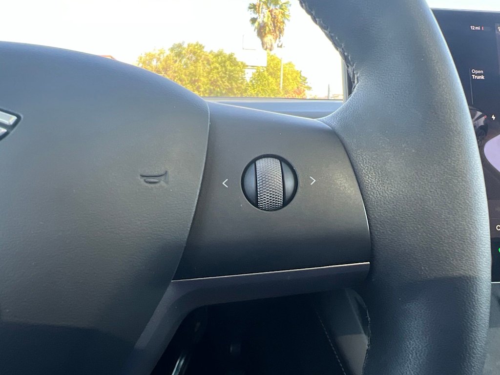 Thumbnail: 2025 Tesla Model Y - 37