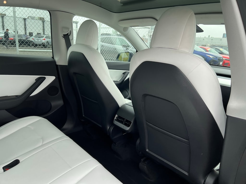 Thumbnail: 2022 Tesla Model Y - 27