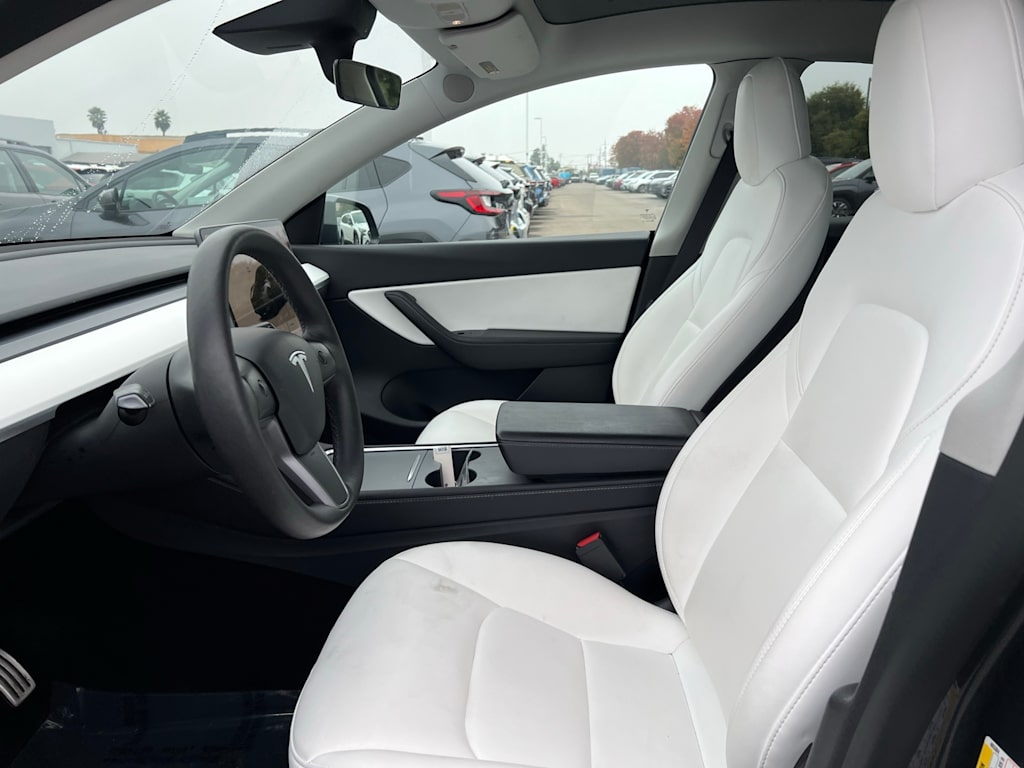 Thumbnail: 2022 Tesla Model Y - 10