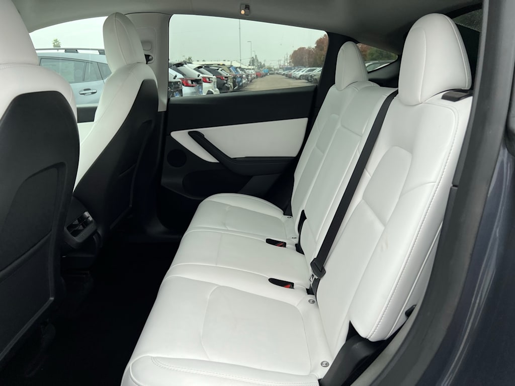 Thumbnail: 2022 Tesla Model Y - 24