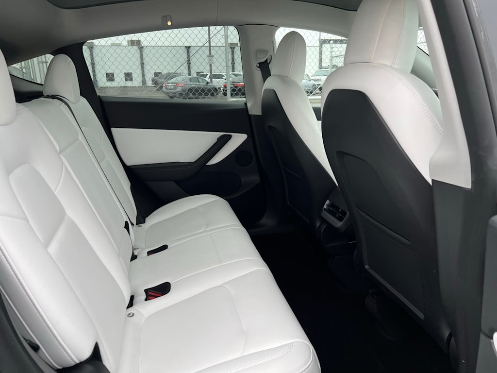 Thumbnail: 2022 Tesla Model Y - 28